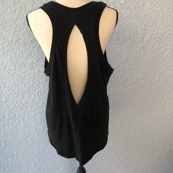 Bundle of 3 Victoria’s Secret Pink tanks - Picture 9 of 10